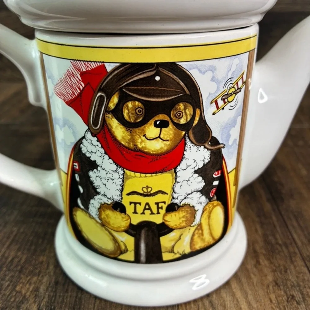 Wade Alex the Aviator Teapot Judith Wootton Made in England Bear Pilot Vintage